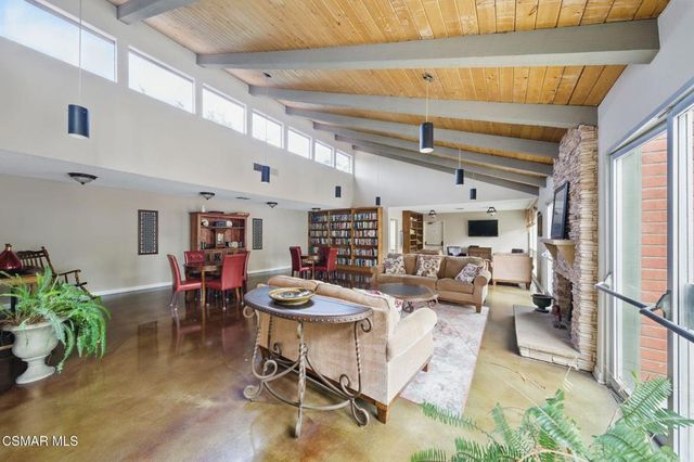 348 Chestnut Hill Court 23, Thousand Oaks, CA 91360