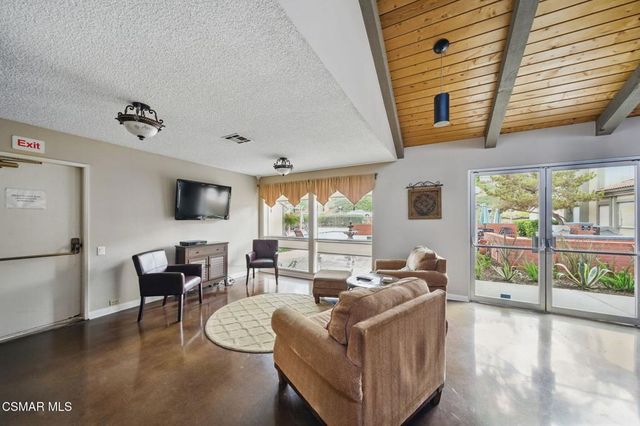 348 Chestnut Hill Court 23, Thousand Oaks, CA 91360