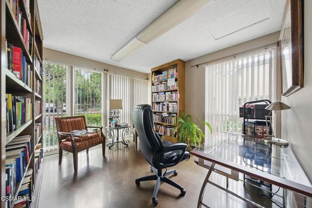 348 Chestnut Hill Court 23, Thousand Oaks, CA 91360