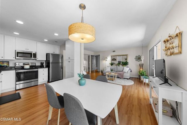 348 Chestnut Hill Court 23, Thousand Oaks, CA 91360