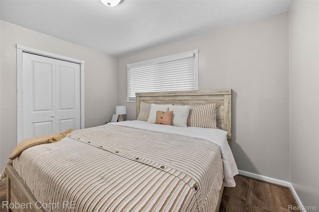 4772 Harding Street, Dearborn Heights, MI 48125