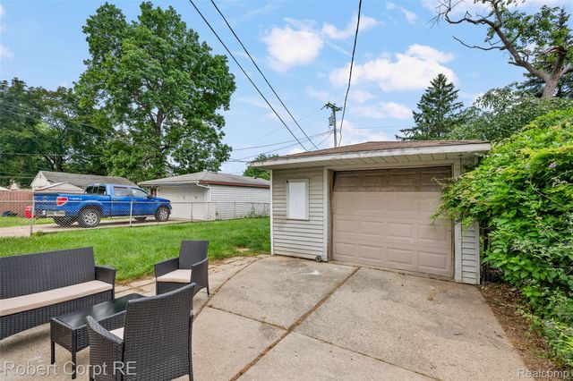 4772 Harding Street, Dearborn Heights, MI 48125