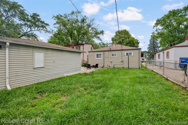 4772 Harding Street, Dearborn Heights, MI 48125
