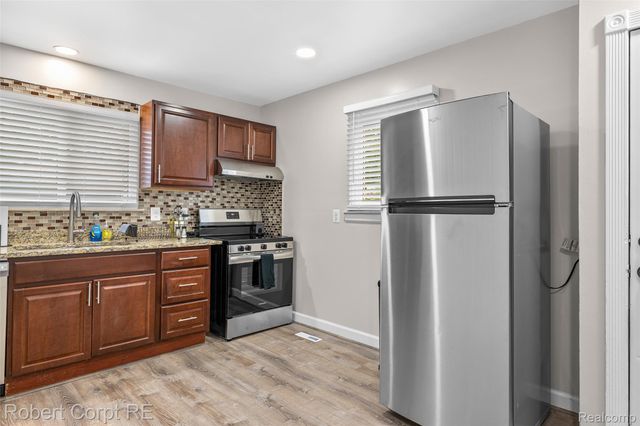 4772 Harding Street, Dearborn Heights, MI 48125
