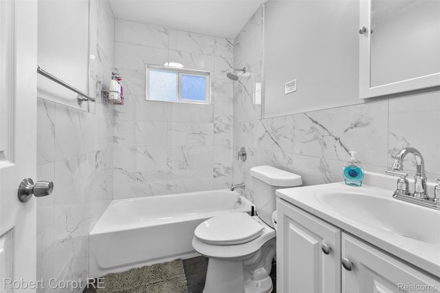4772 Harding Street, Dearborn Heights, MI 48125