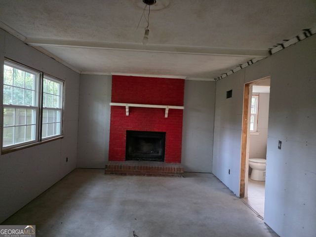 5382 Rockbridge Road, Stone Mountain, GA 30088