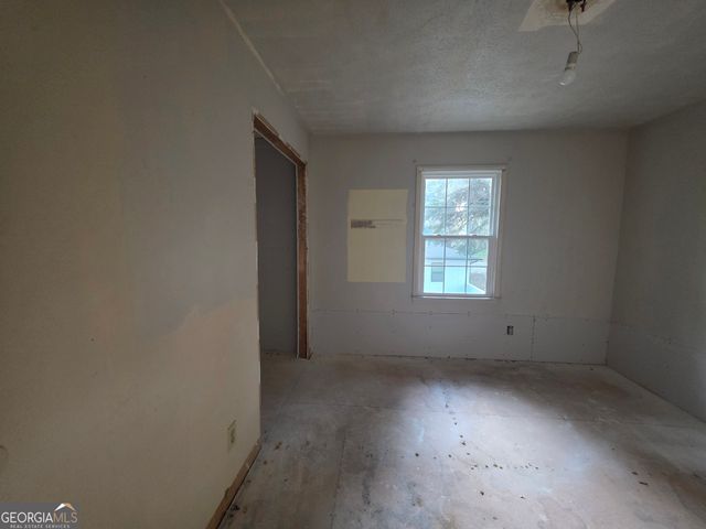 5382 Rockbridge Road, Stone Mountain, GA 30088