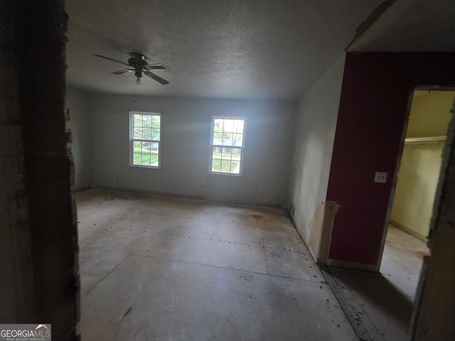 5382 Rockbridge Road, Stone Mountain, GA 30088