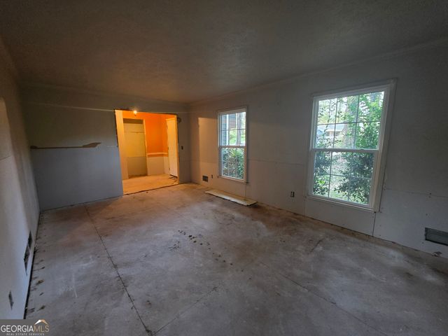 5382 Rockbridge Road, Stone Mountain, GA 30088