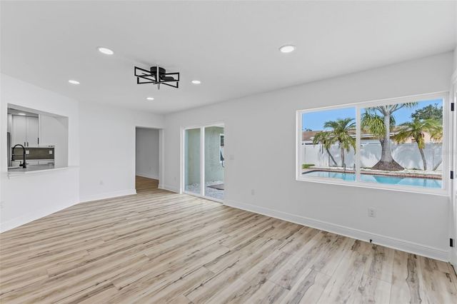 9354 119TH WAY, Seminole, FL 33772