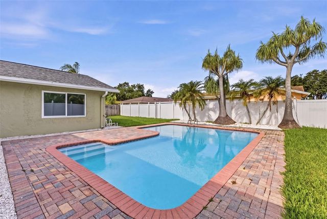 9354 119TH WAY, Seminole, FL 33772