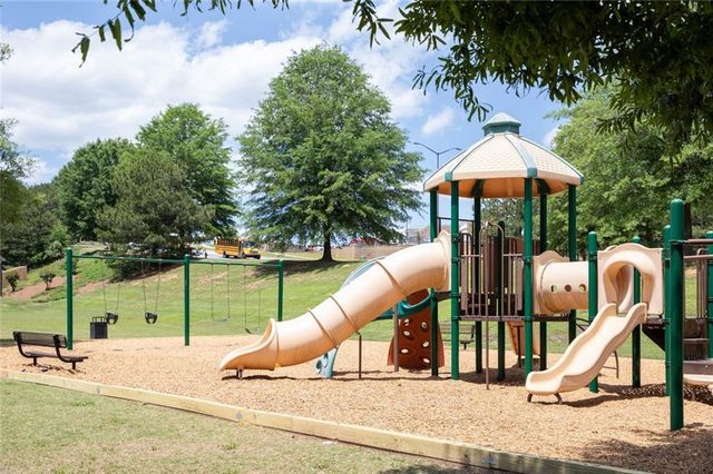 12 Creekview Drive SE, Cartersville, GA 30120