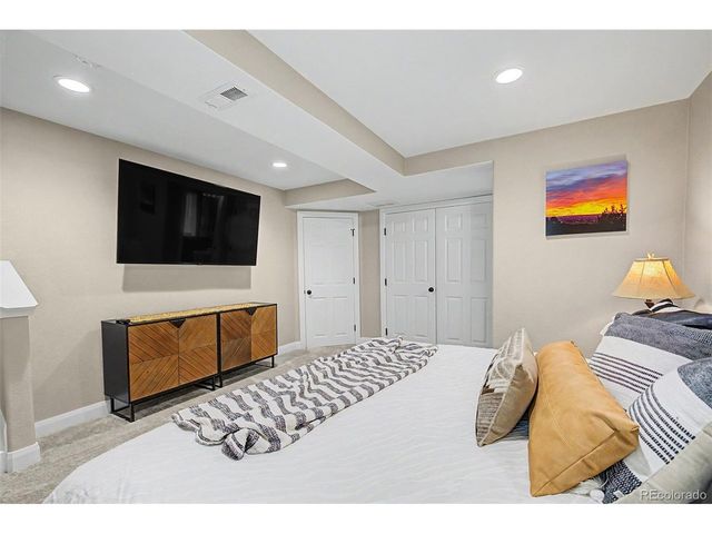 10246 Spotted Owl Ave, Highlands Ranch, CO 80129