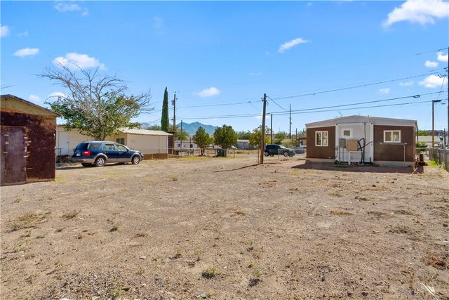 419 E Beverly Avenue, Kingman, AZ 86409