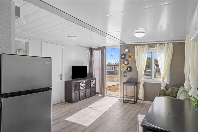 419 E Beverly Avenue, Kingman, AZ 86409