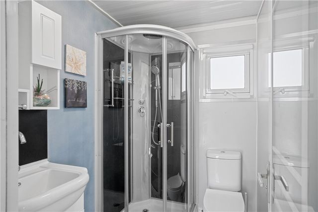 419 E Beverly Avenue, Kingman, AZ 86409