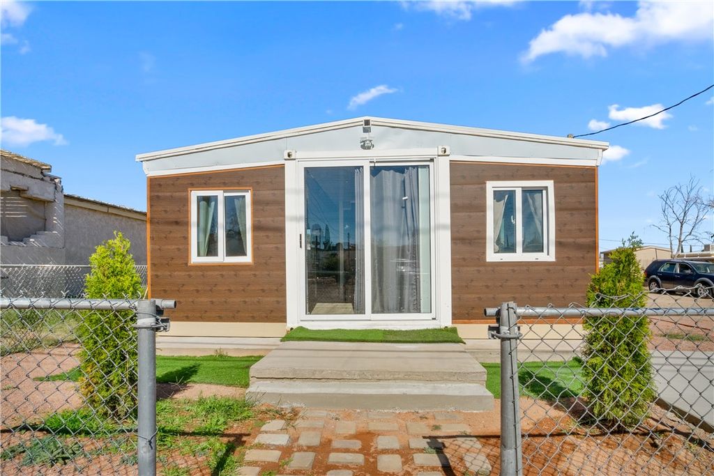 419 E Beverly Avenue, Kingman, AZ 86409