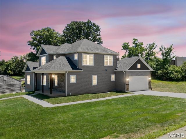 106 Highview Drive, Ballwin, MO 63011