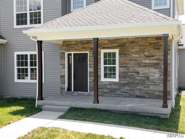 106 Highview Drive, Ballwin, MO 63011