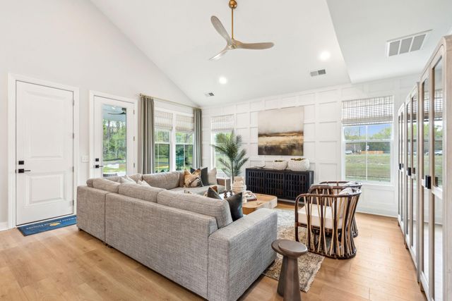 6 Cantona Drive, Summerville, SC 29483