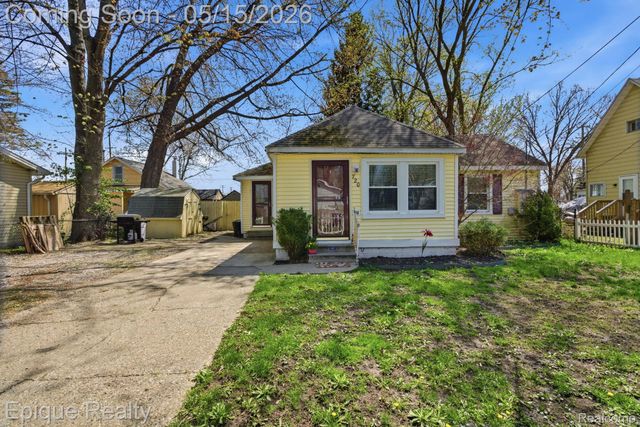 720 Washington Street, Algonac, MI 48001