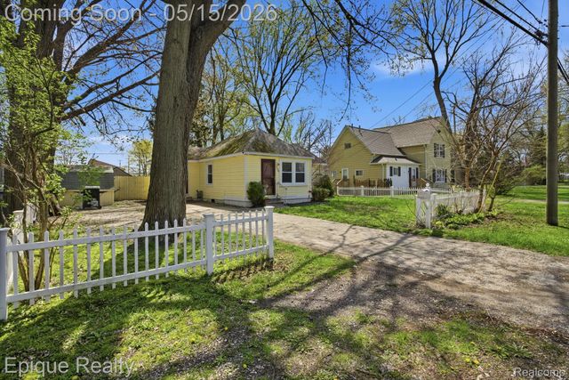 720 Washington Street, Algonac, MI 48001