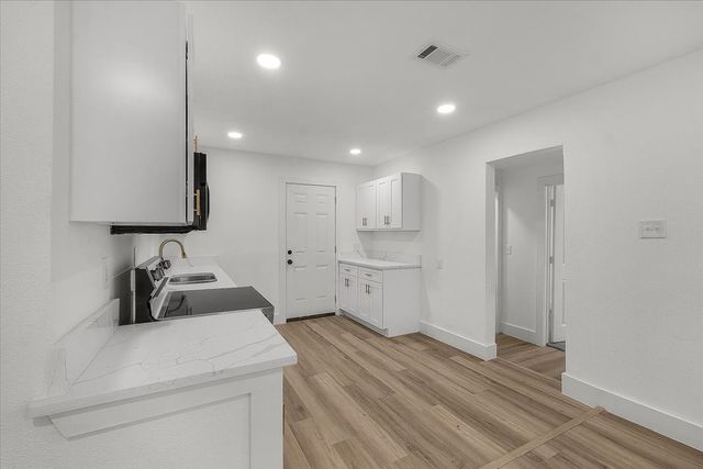 3744 S Hughes Avenue, Fort Worth, TX 76119