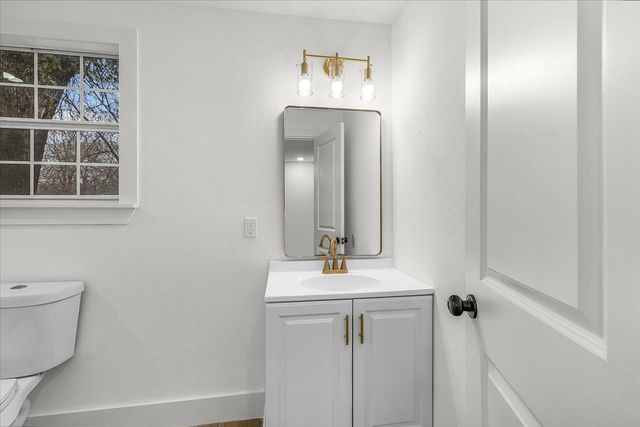 3744 S Hughes Avenue, Fort Worth, TX 76119