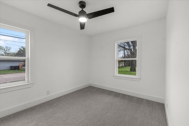 3744 S Hughes Avenue, Fort Worth, TX 76119