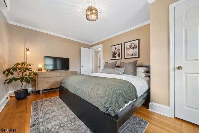 14 Evergreen Pl, Maplewood Twp., NJ 07040