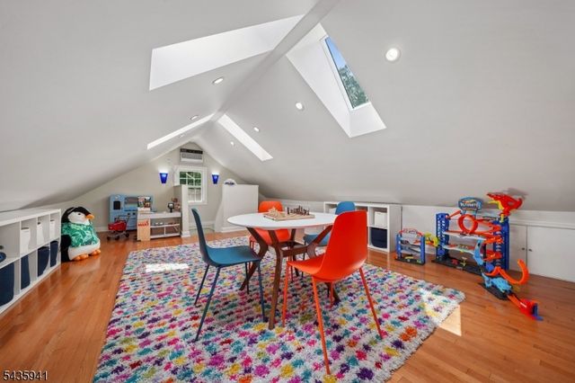 14 Evergreen Pl, Maplewood Twp., NJ 07040