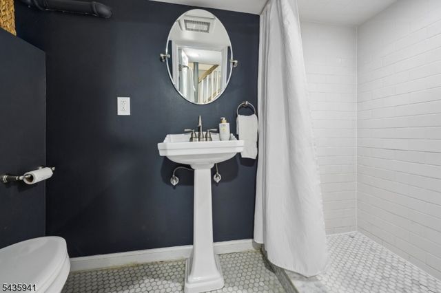14 Evergreen Pl, Maplewood Twp., NJ 07040