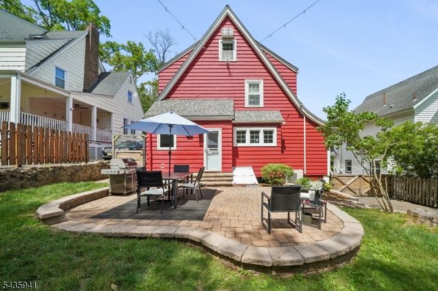 14 Evergreen Pl, Maplewood Twp., NJ 07040