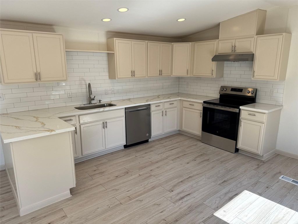 31306 E Timberloch Trail, Magnolia, TX 77355