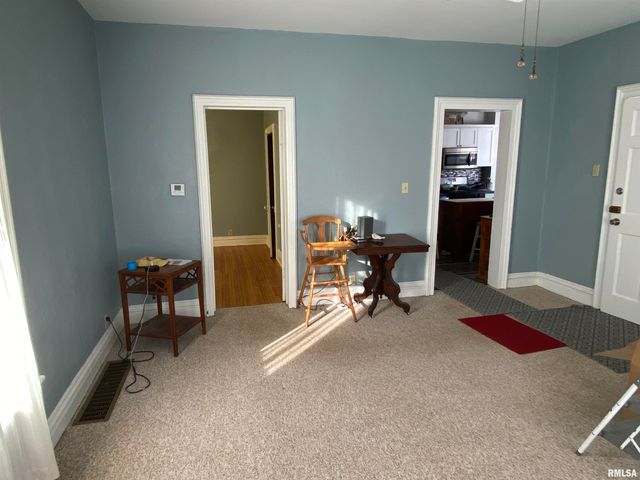 312 N 2ND Avenue, Canton, IL 61520