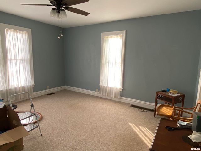 312 N 2ND Avenue, Canton, IL 61520