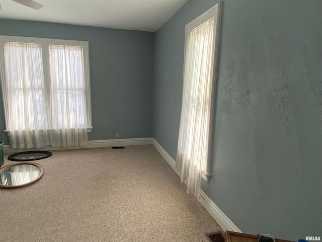 312 N 2ND Avenue, Canton, IL 61520