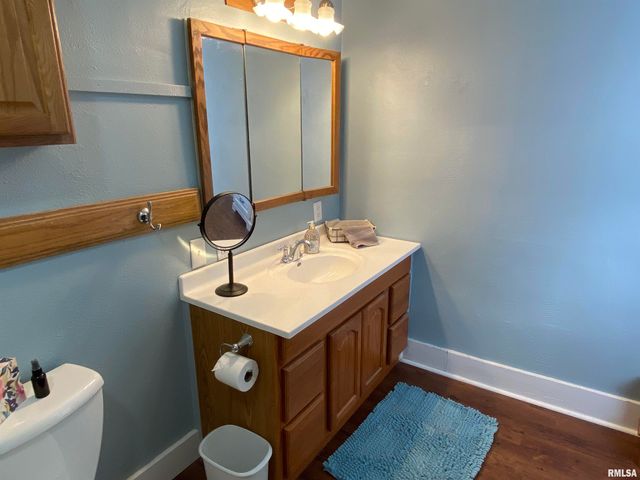 312 N 2ND Avenue, Canton, IL 61520