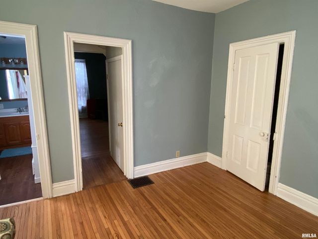 312 N 2ND Avenue, Canton, IL 61520