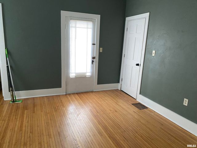 312 N 2ND Avenue, Canton, IL 61520