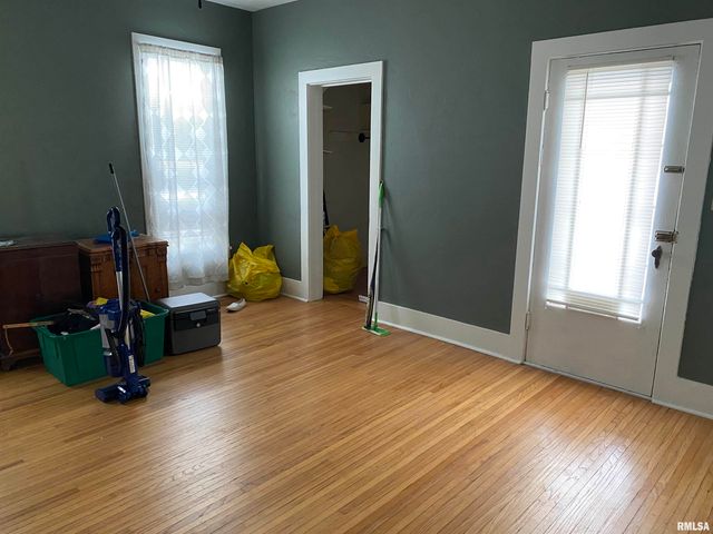 312 N 2ND Avenue, Canton, IL 61520