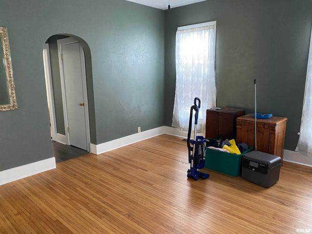 312 N 2ND Avenue, Canton, IL 61520