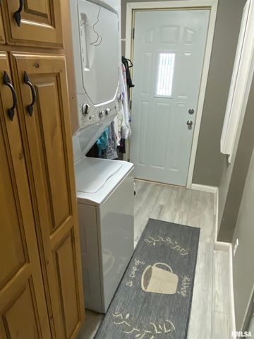 312 N 2ND Avenue, Canton, IL 61520