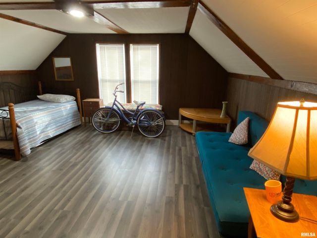 312 N 2ND Avenue, Canton, IL 61520