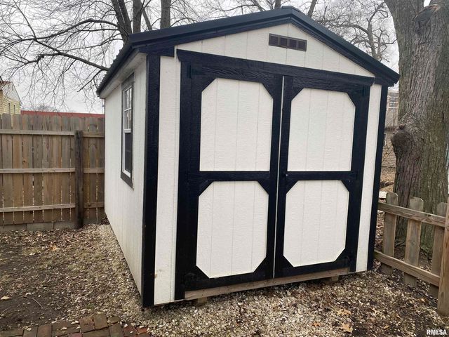 312 N 2ND Avenue, Canton, IL 61520