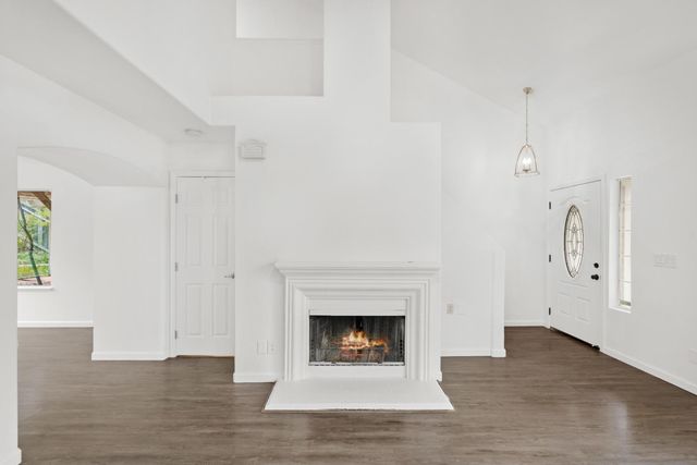 5404 Casa Grande Ave, Rocklin, CA 95677