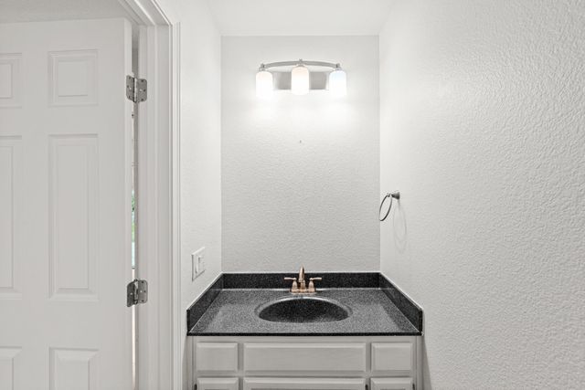 5404 Casa Grande Ave, Rocklin, CA 95677