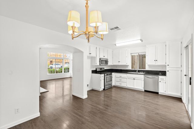 5404 Casa Grande Ave, Rocklin, CA 95677