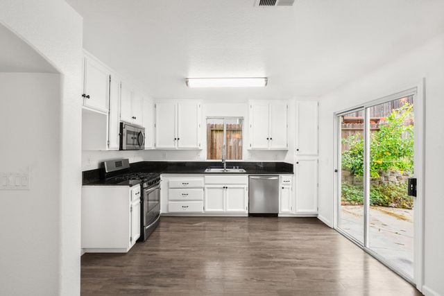 5404 Casa Grande Ave, Rocklin, CA 95677