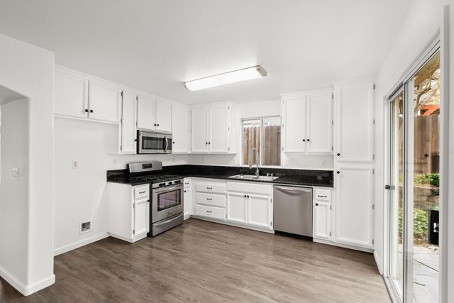 5404 Casa Grande Ave, Rocklin, CA 95677